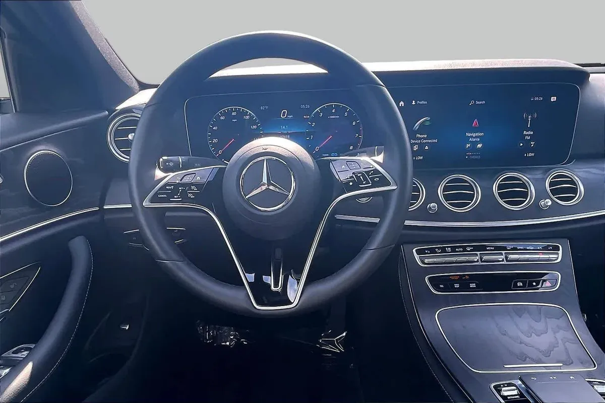 2023 Mercedes-Benz E 450 E 450 thumbnail 6