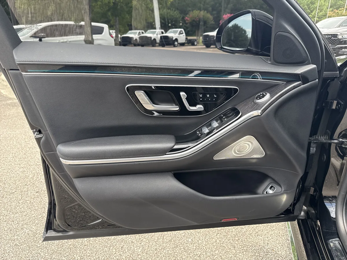 2023 Mercedes-Benz S-Class S 500 thumbnail 10