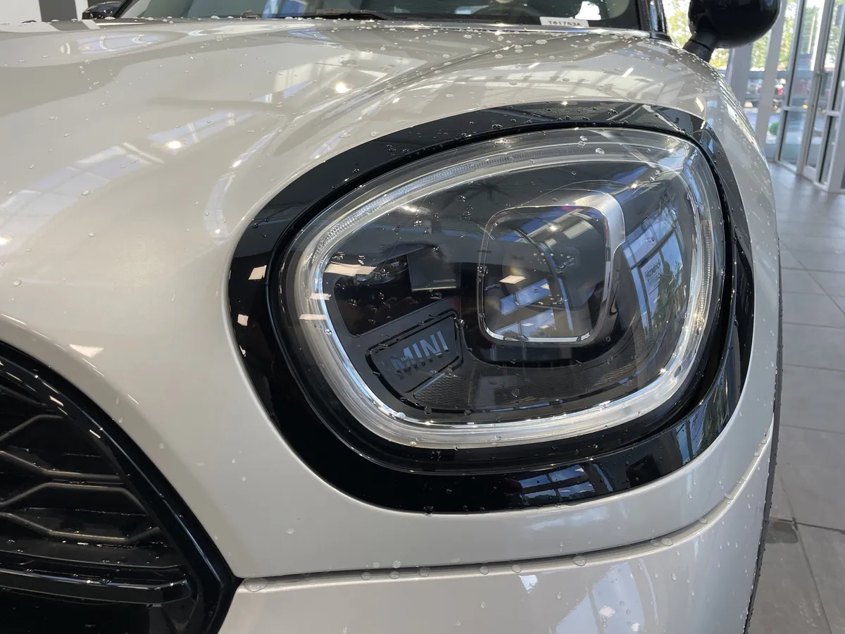 2023 MINI Countryman Cooper S thumbnail 4