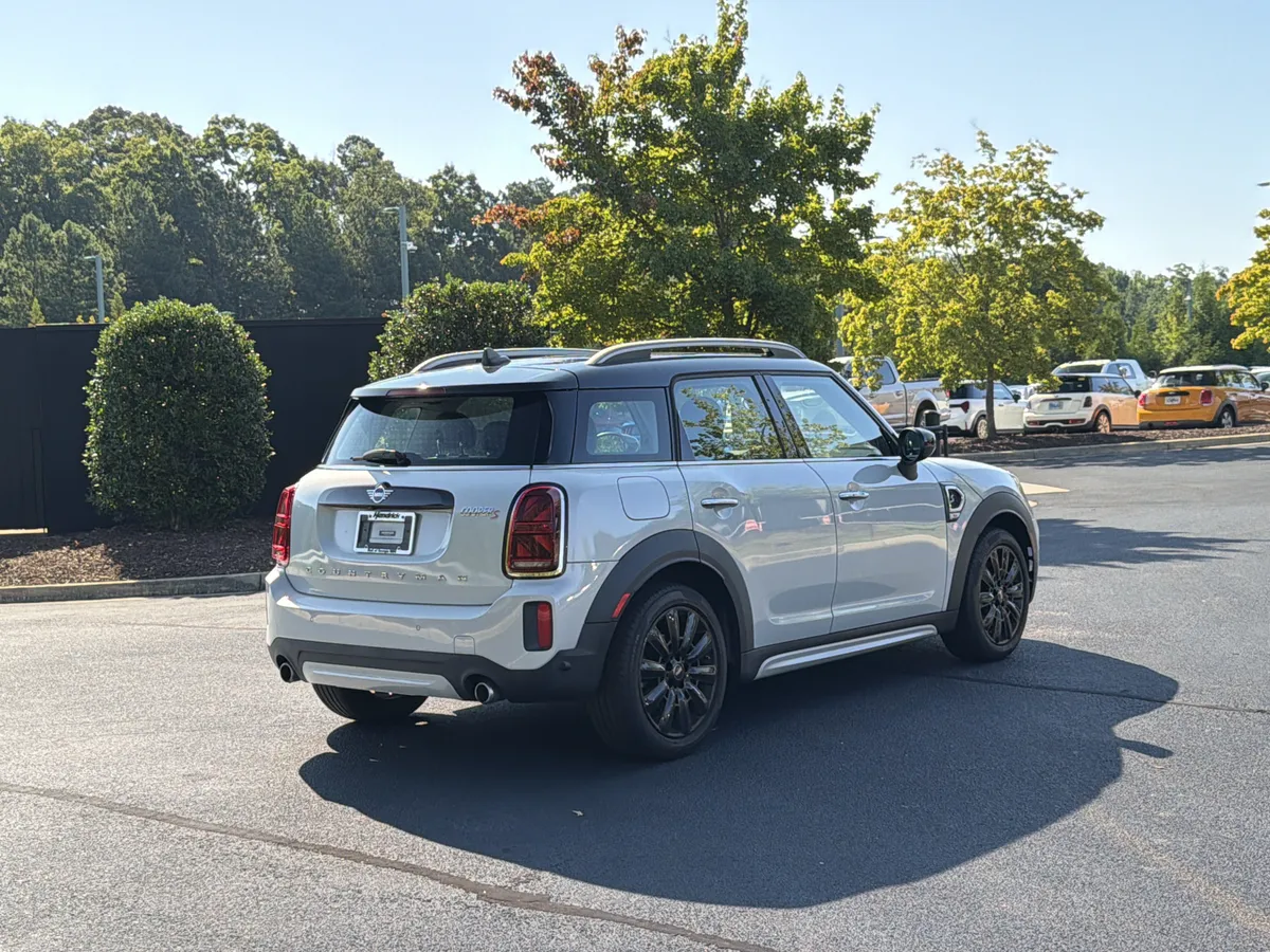 2023 MINI Countryman Cooper S thumbnail 2