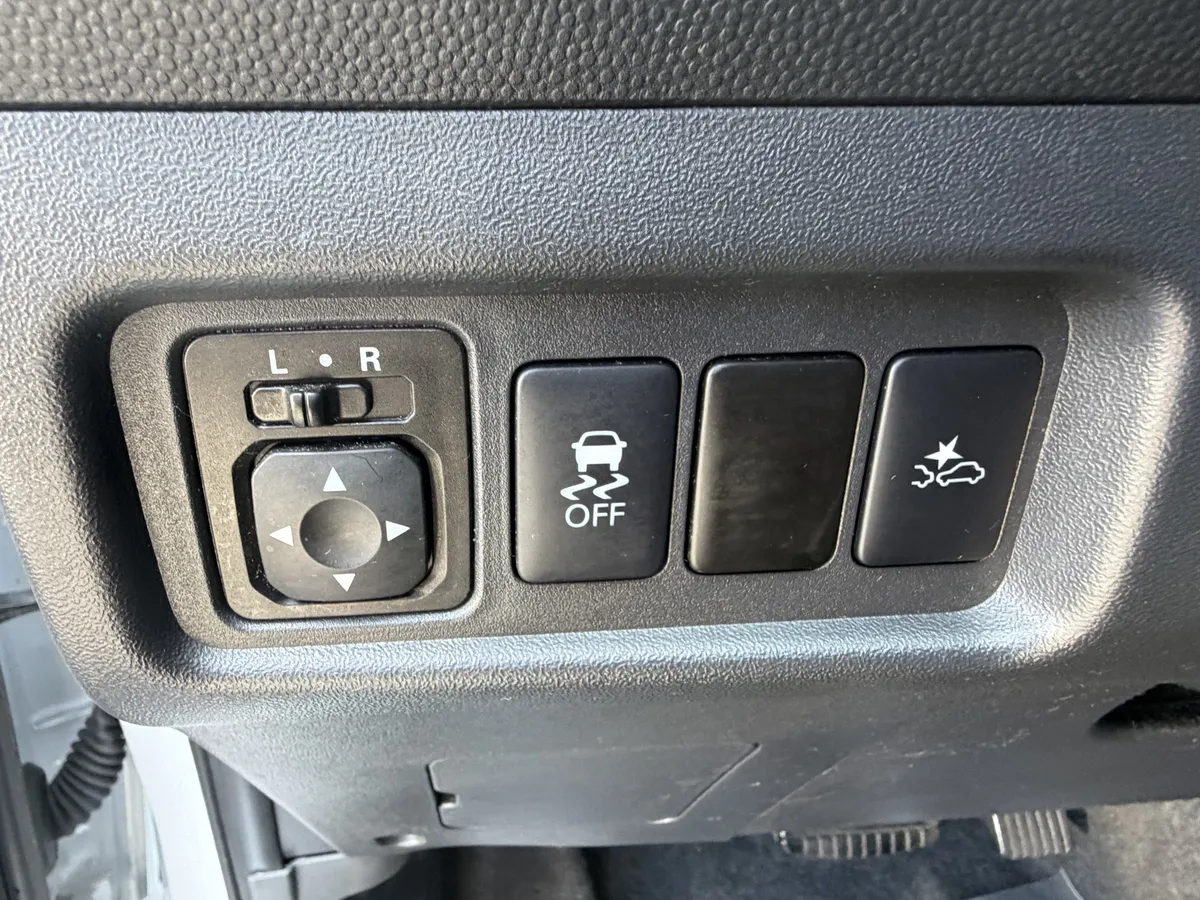 2023 Mitsubishi Mirage G4 ES thumbnail 42