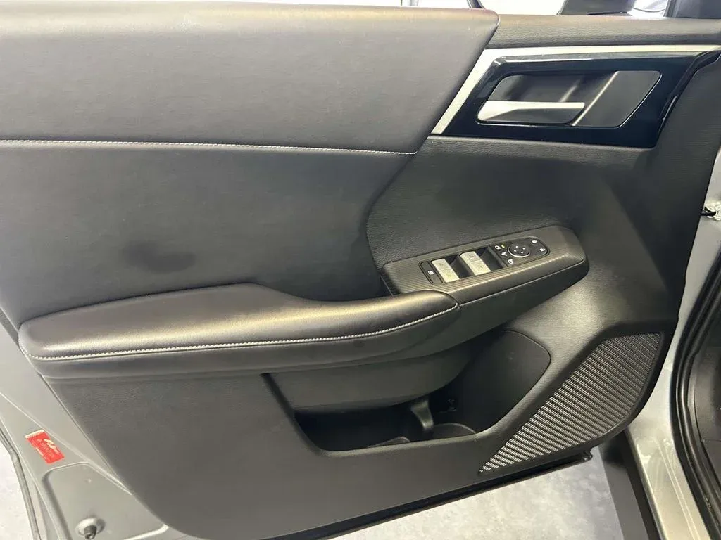 2023 Mitsubishi Outlander SE Special Edition thumbnail 17