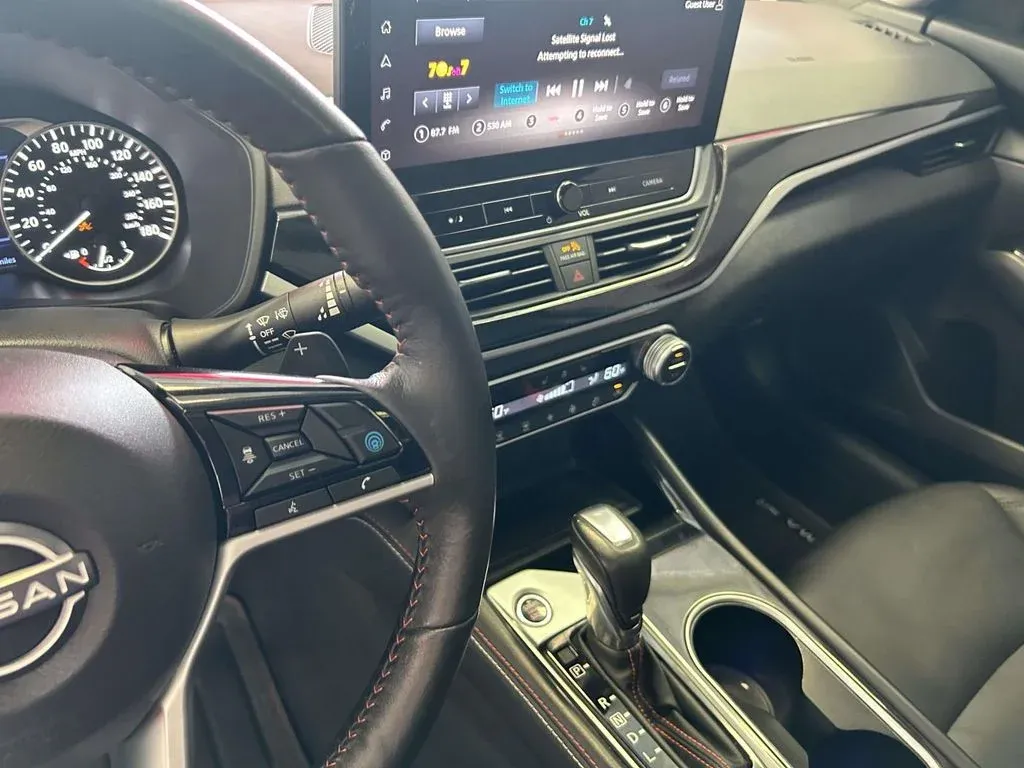 2023 Nissan Altima 2.0 SR thumbnail 22