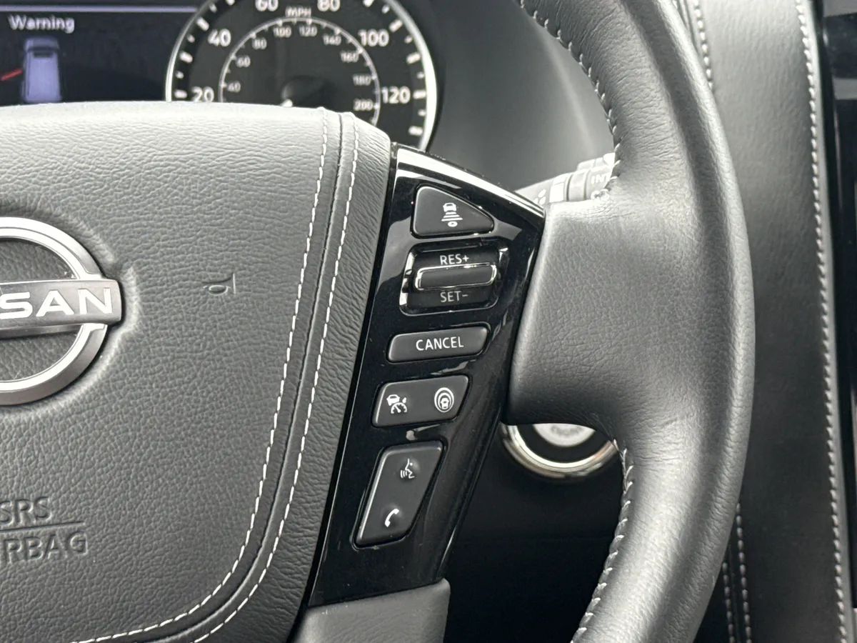 2023 Nissan Armada Platinum thumbnail 29
