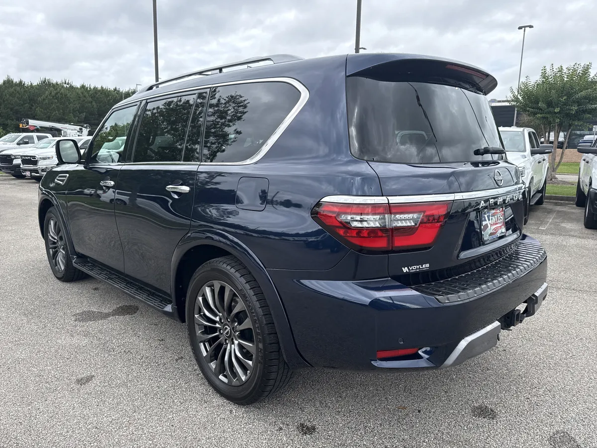 2023 Nissan Armada Platinum thumbnail 5