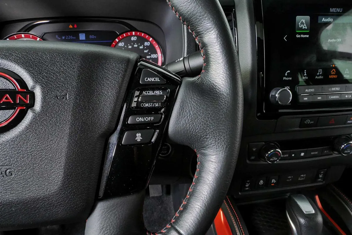 2023 NISSAN FRONTIER PRO-X thumbnail 11