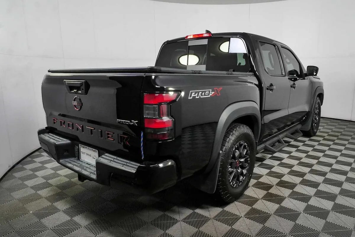 2023 NISSAN FRONTIER PRO-X thumbnail 3