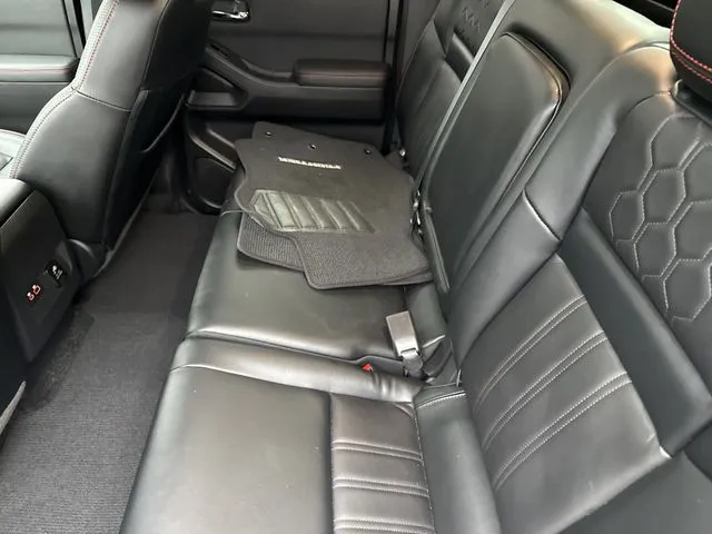 2023 Nissan Frontier PRO-X thumbnail 18