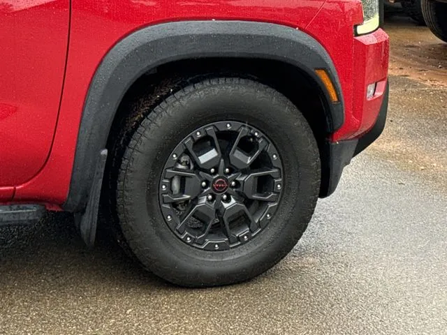 2023 Nissan Frontier PRO-X thumbnail 5