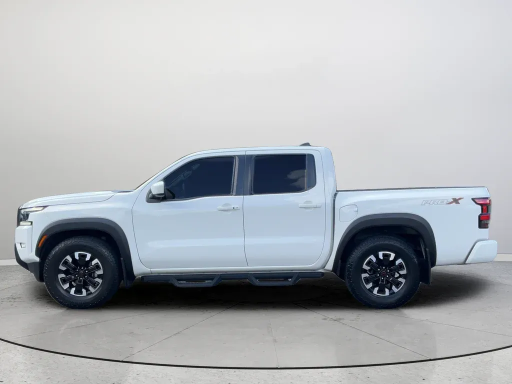 2023 Nissan Frontier PRO-X thumbnail 10