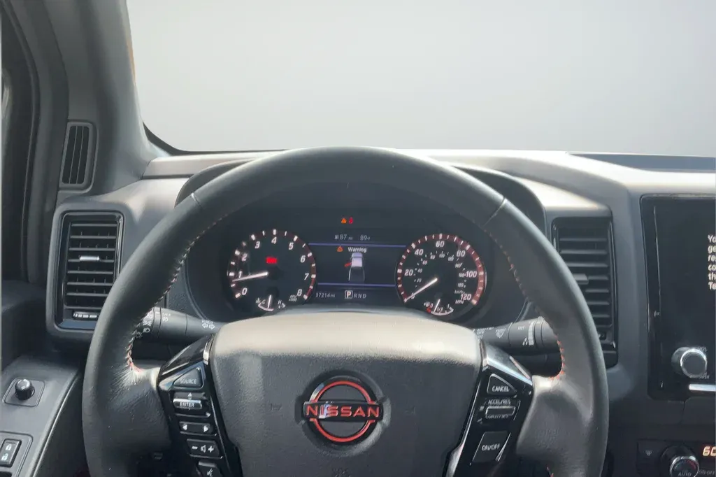 2023 Nissan Frontier PRO-X thumbnail 14