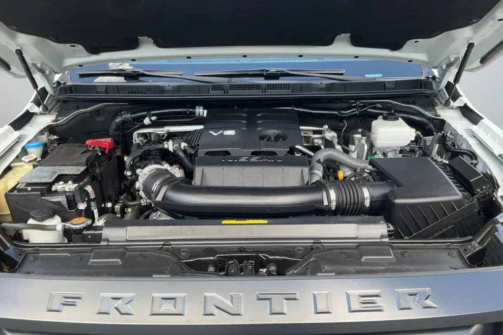 2023 Nissan Frontier PRO-X thumbnail 23