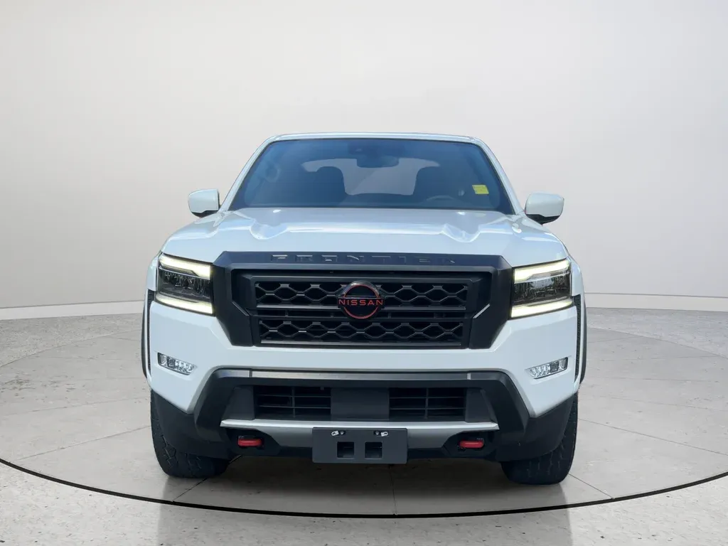 2023 Nissan Frontier PRO-X thumbnail 4