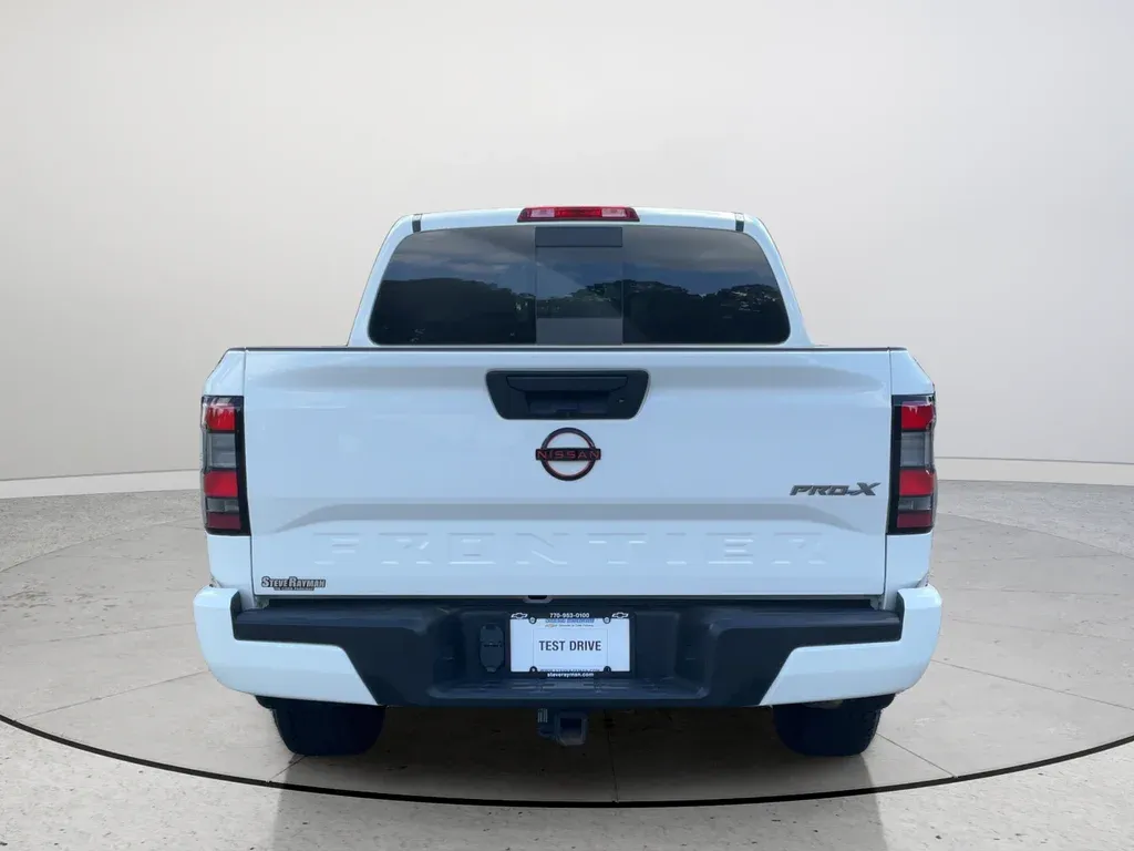 2023 Nissan Frontier PRO-X thumbnail 8