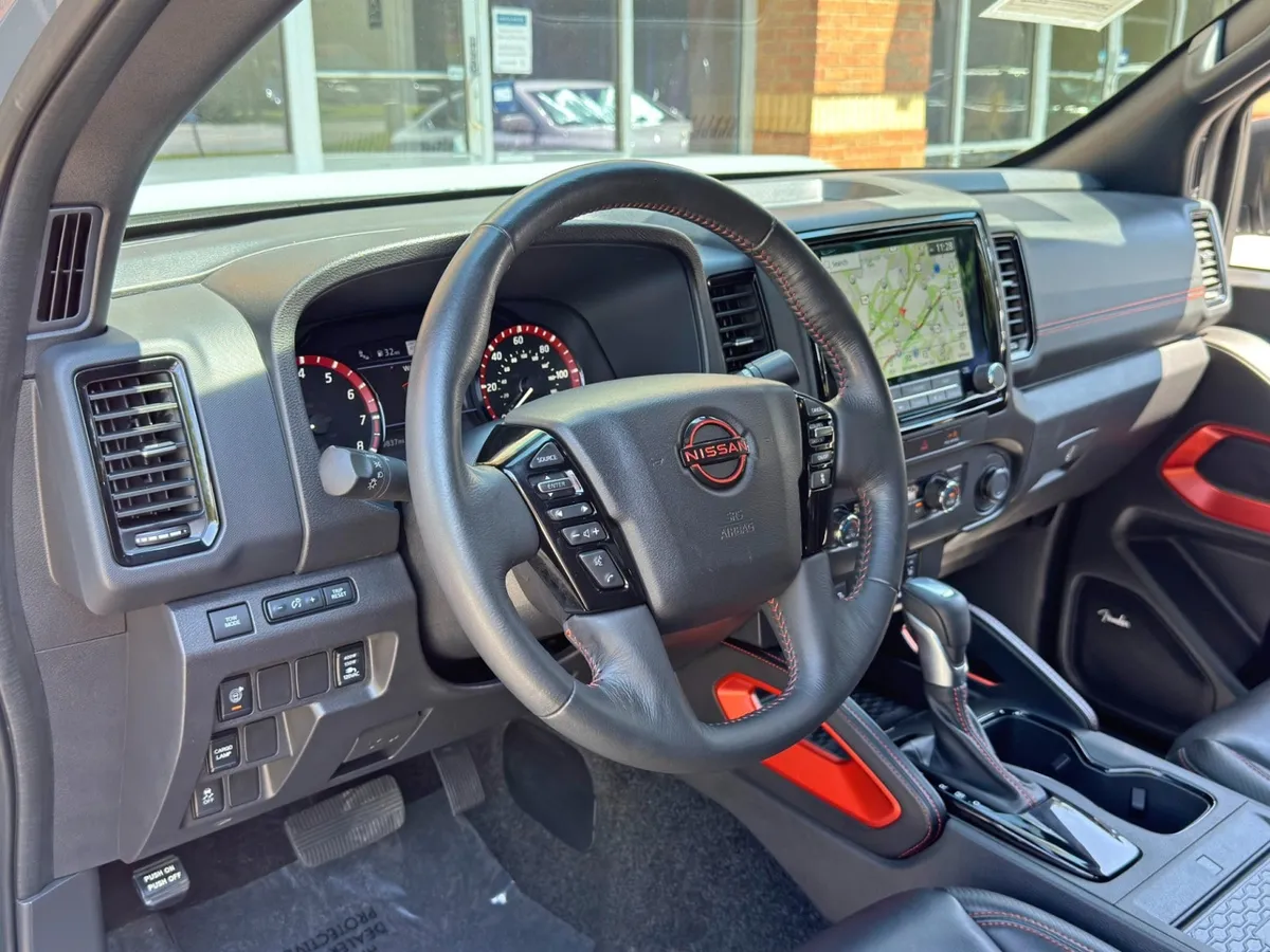 2023 Nissan Frontier PRO-X w/ Premium Tech & Convenience Packages thumbnail 13