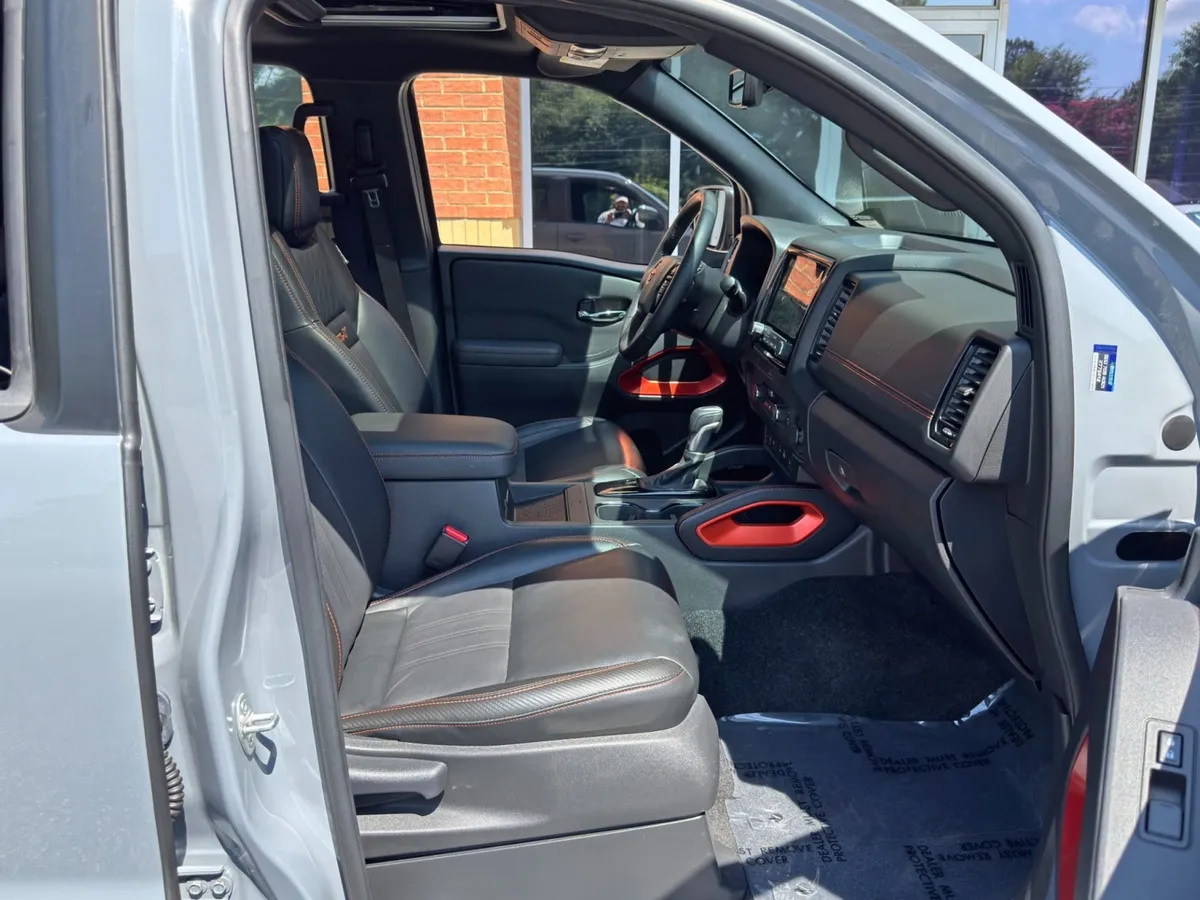 2023 Nissan Frontier PRO-X w/ Premium Tech & Convenience Packages thumbnail 15