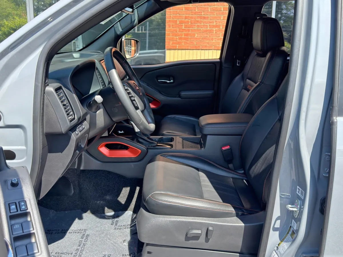 2023 Nissan Frontier PRO-X w/ Premium Tech & Convenience Packages thumbnail 16