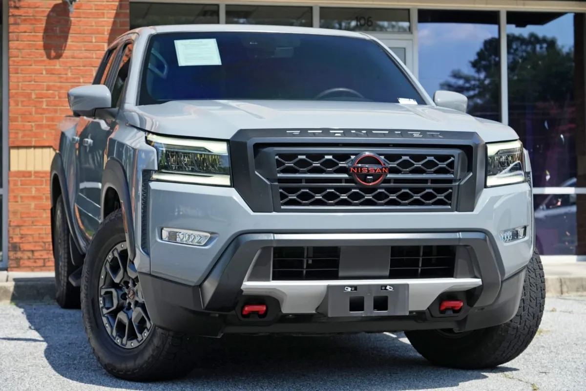 2023 Nissan Frontier PRO-X w/ Premium Tech & Convenience Packages thumbnail 2