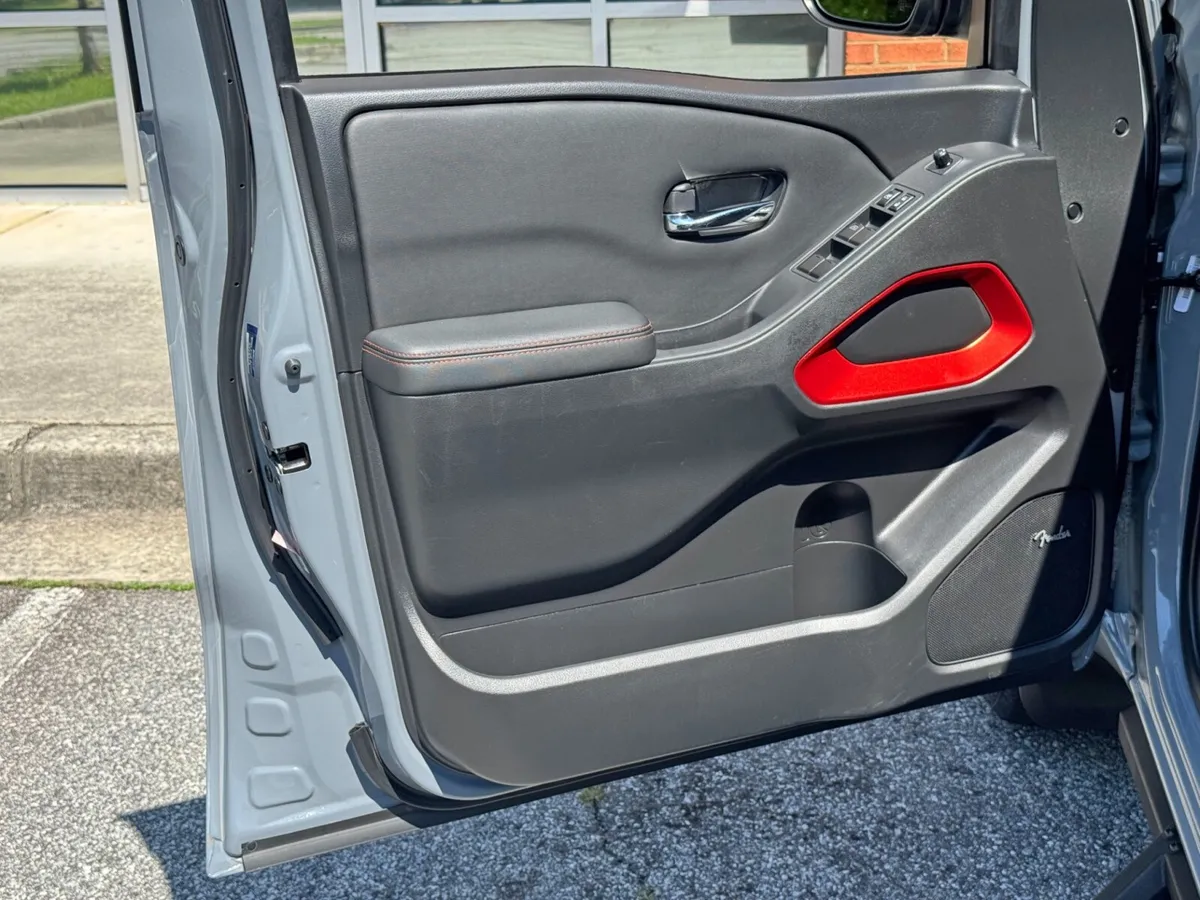 2023 Nissan Frontier PRO-X w/ Premium Tech & Convenience Packages thumbnail 39