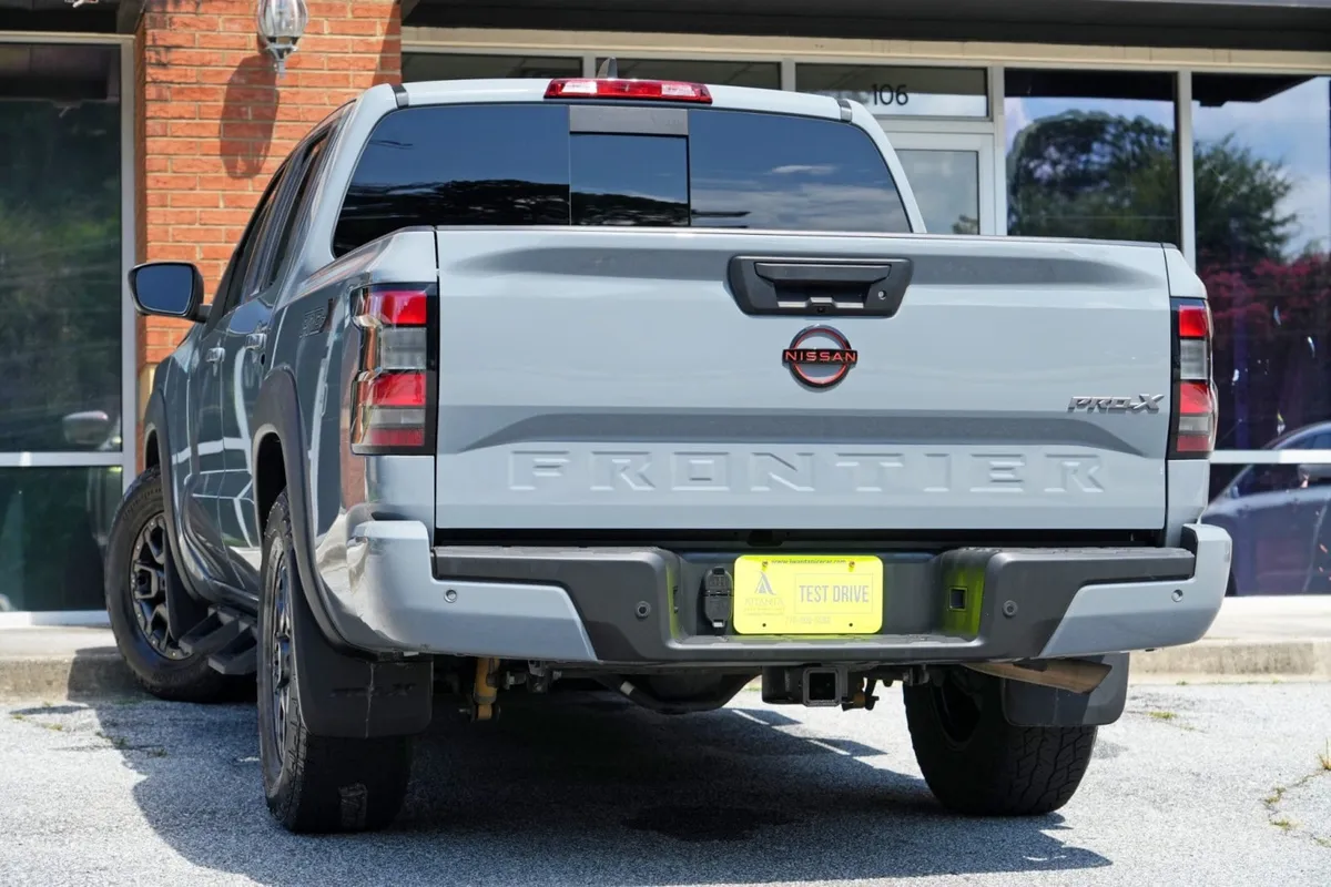 2023 Nissan Frontier PRO-X w/ Premium Tech & Convenience Packages thumbnail 5