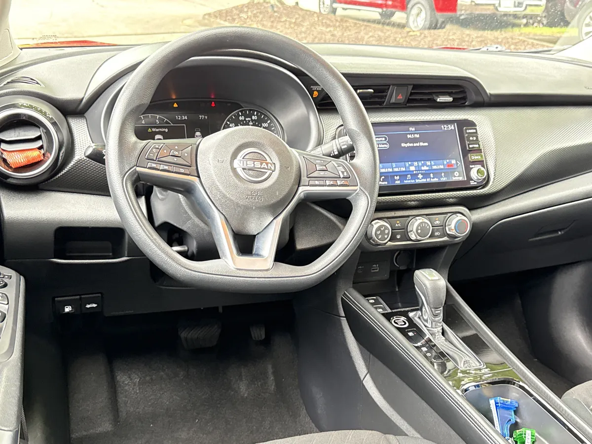 2023 Nissan Kicks SV thumbnail 22