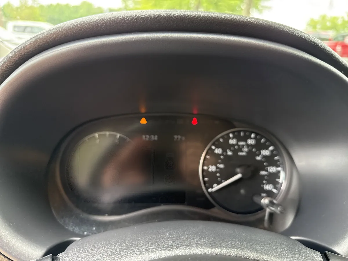 2023 Nissan Kicks SV thumbnail 26