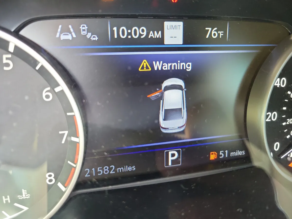 2023 Nissan Maxima Platinum thumbnail 24