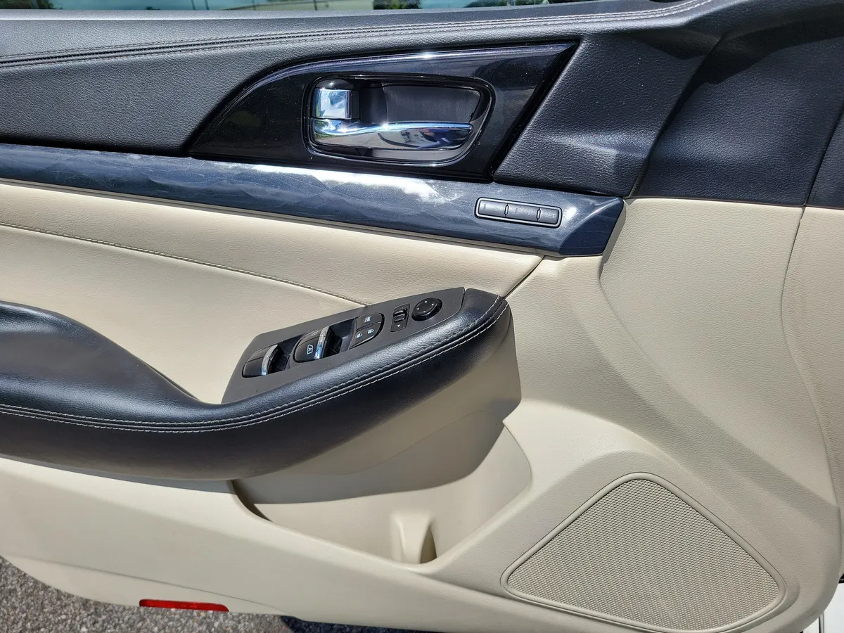 2023 Nissan Maxima Platinum thumbnail 25