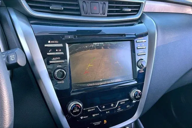 2023 Nissan Murano SV thumbnail 13