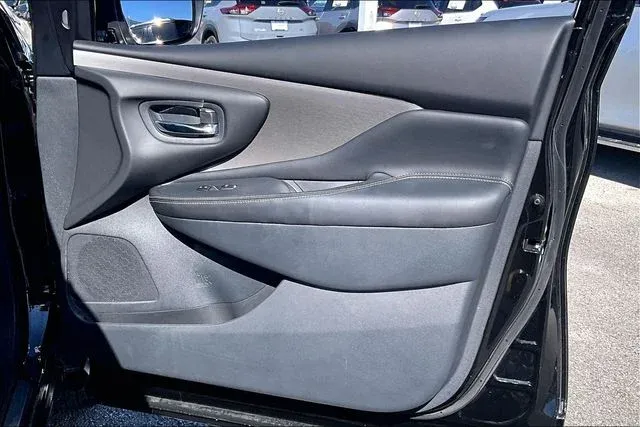 2023 Nissan Murano SV thumbnail 27