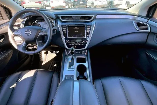 2023 Nissan Murano SV thumbnail 7