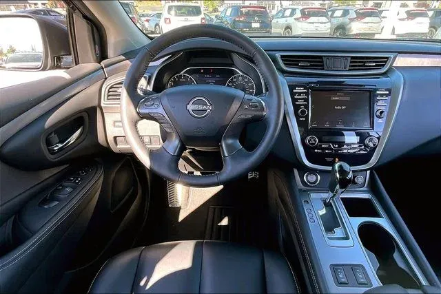 2023 Nissan Murano SV thumbnail 8