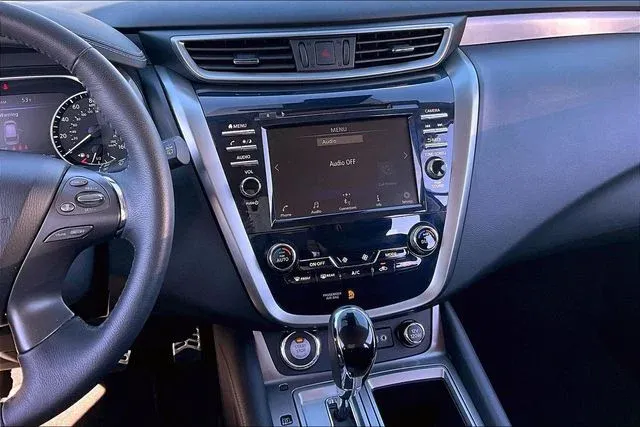 2023 Nissan Murano SV thumbnail 9