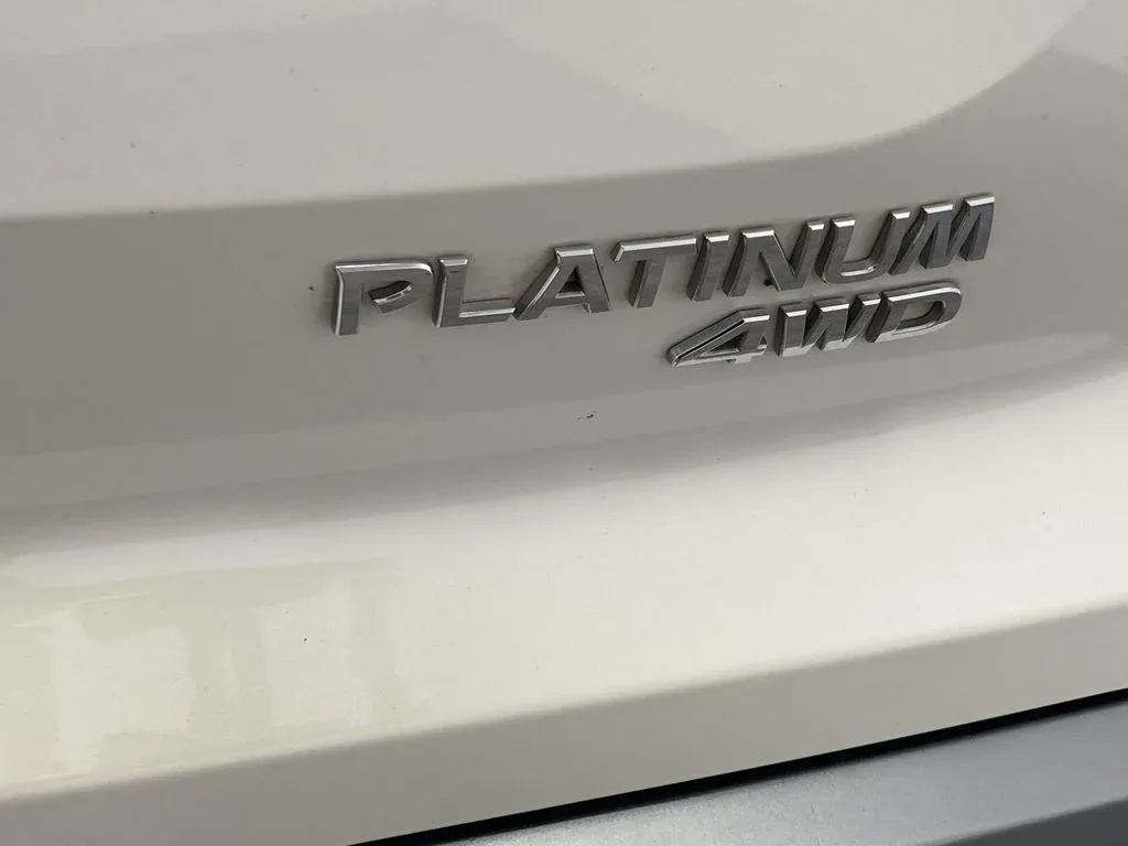 2023 Nissan Pathfinder Platinum thumbnail 11
