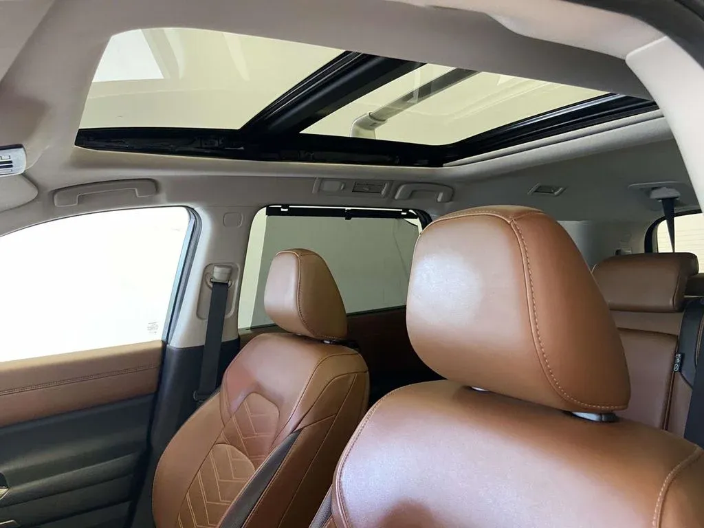 2023 Nissan Pathfinder Platinum thumbnail 14