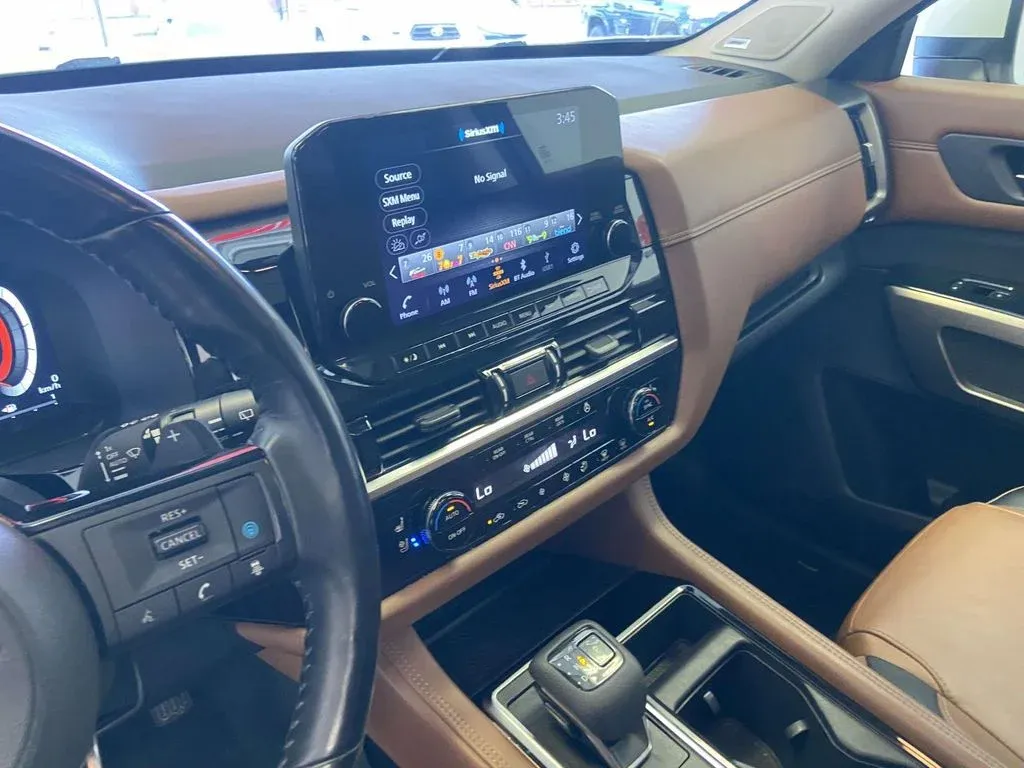 2023 Nissan Pathfinder Platinum thumbnail 23