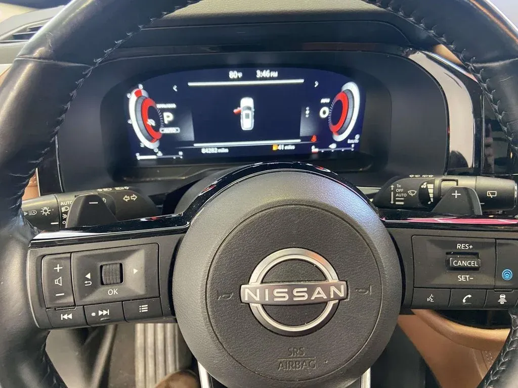 2023 Nissan Pathfinder Platinum thumbnail 26