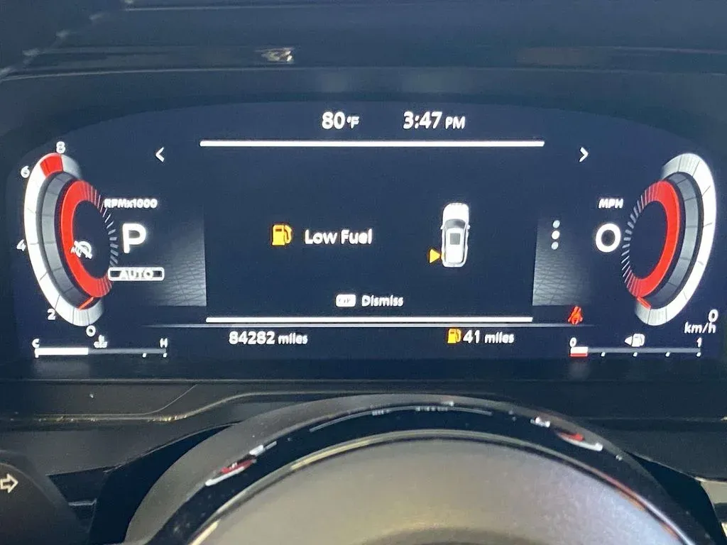 2023 Nissan Pathfinder Platinum thumbnail 32