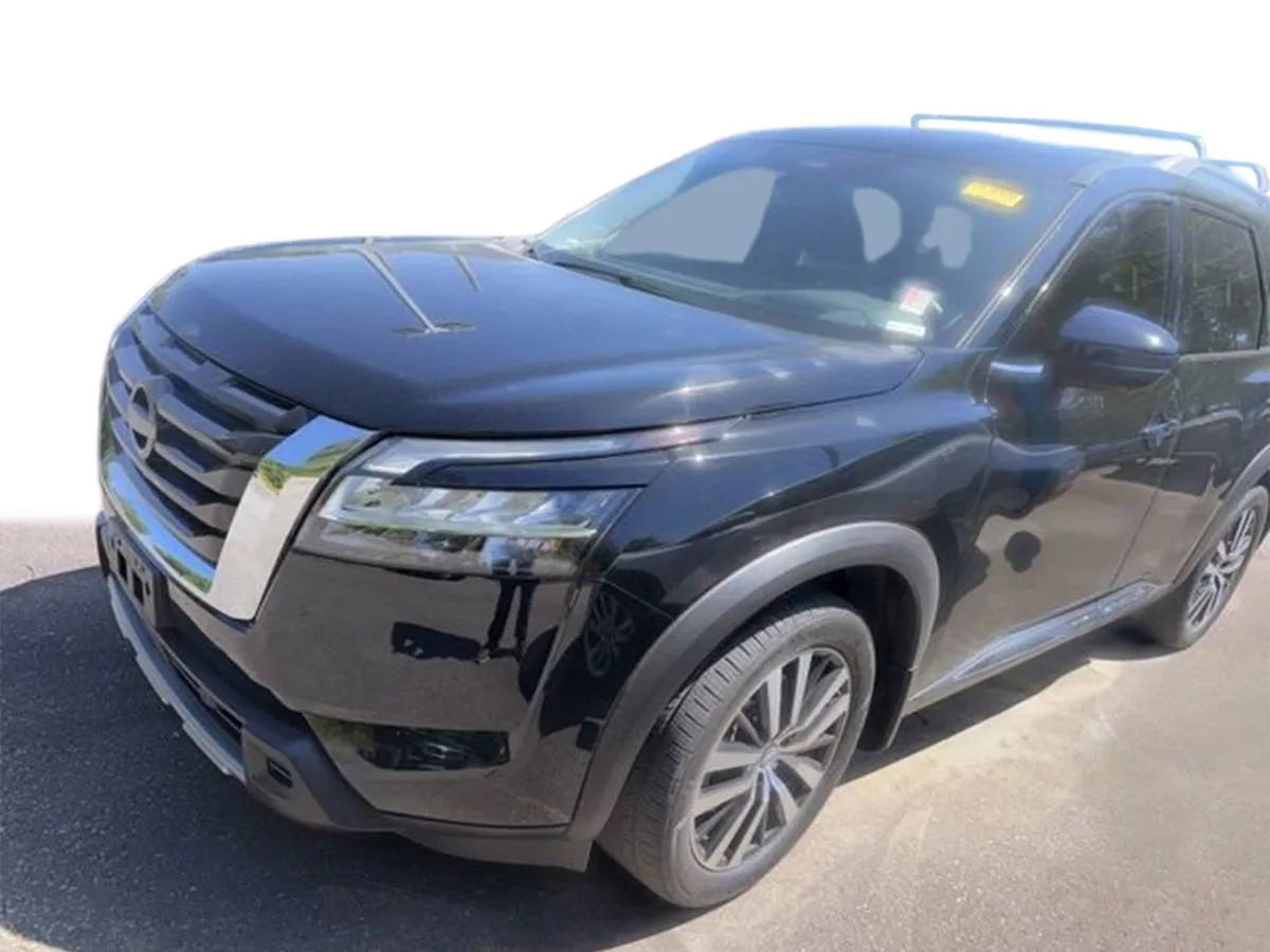 2023 Nissan Pathfinder Platinum thumbnail 2