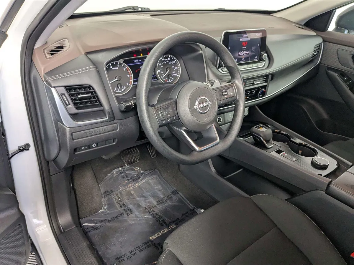 2023 Nissan Rogue S thumbnail 11