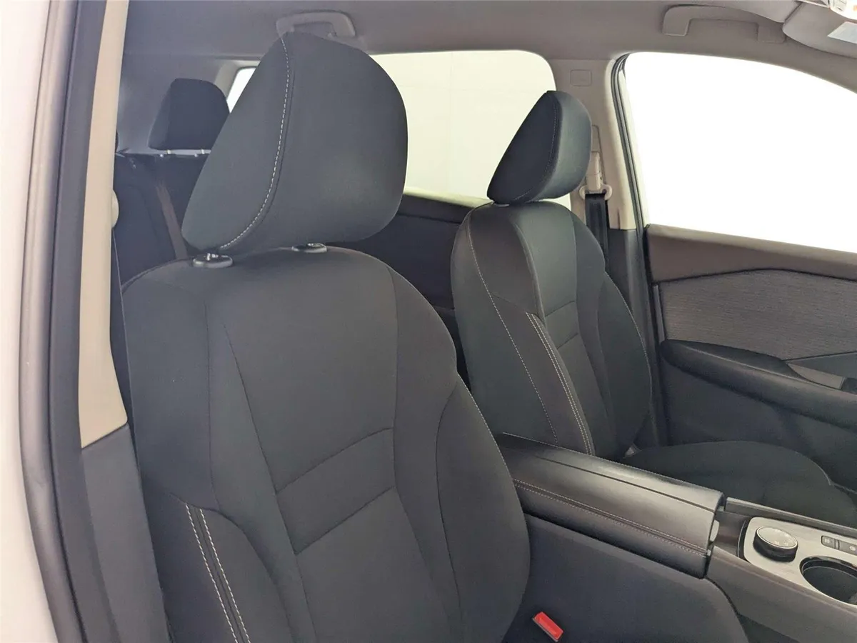 2023 Nissan Rogue S thumbnail 32