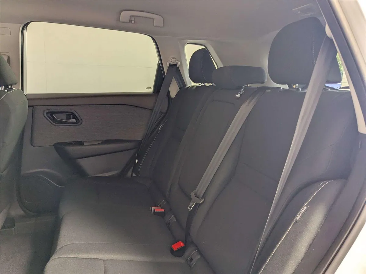 2023 Nissan Rogue S thumbnail 33