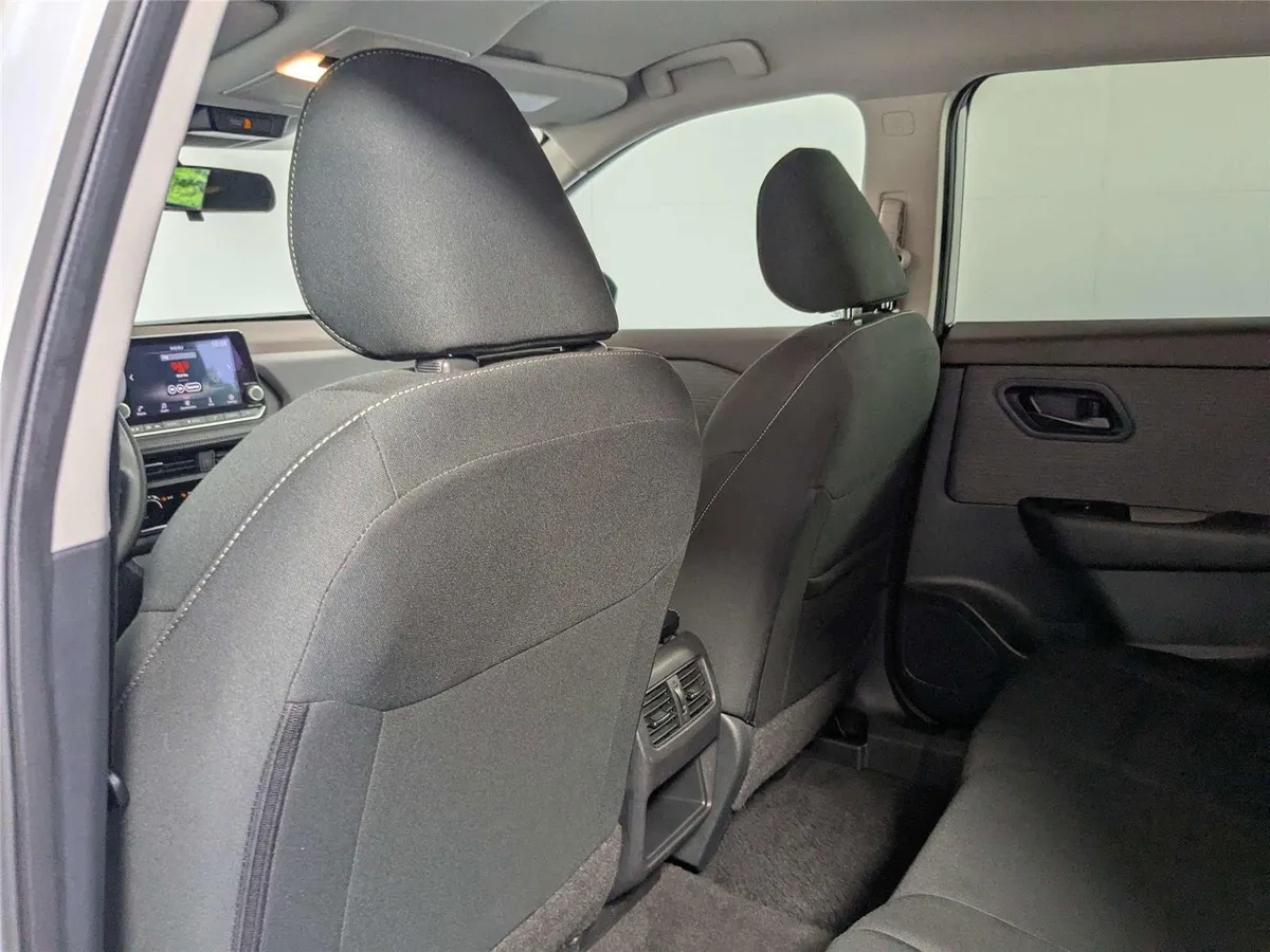 2023 Nissan Rogue S thumbnail 35