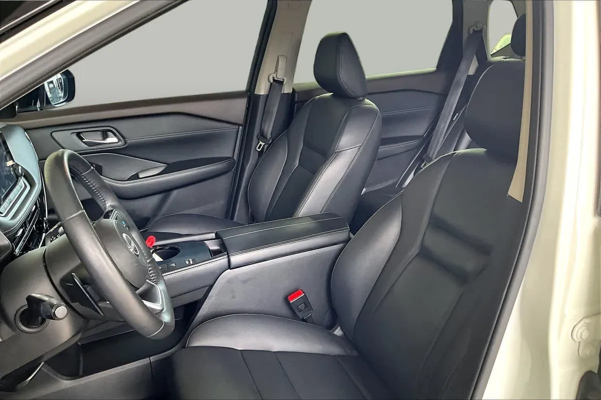 2023 Nissan Rogue SL thumbnail 15