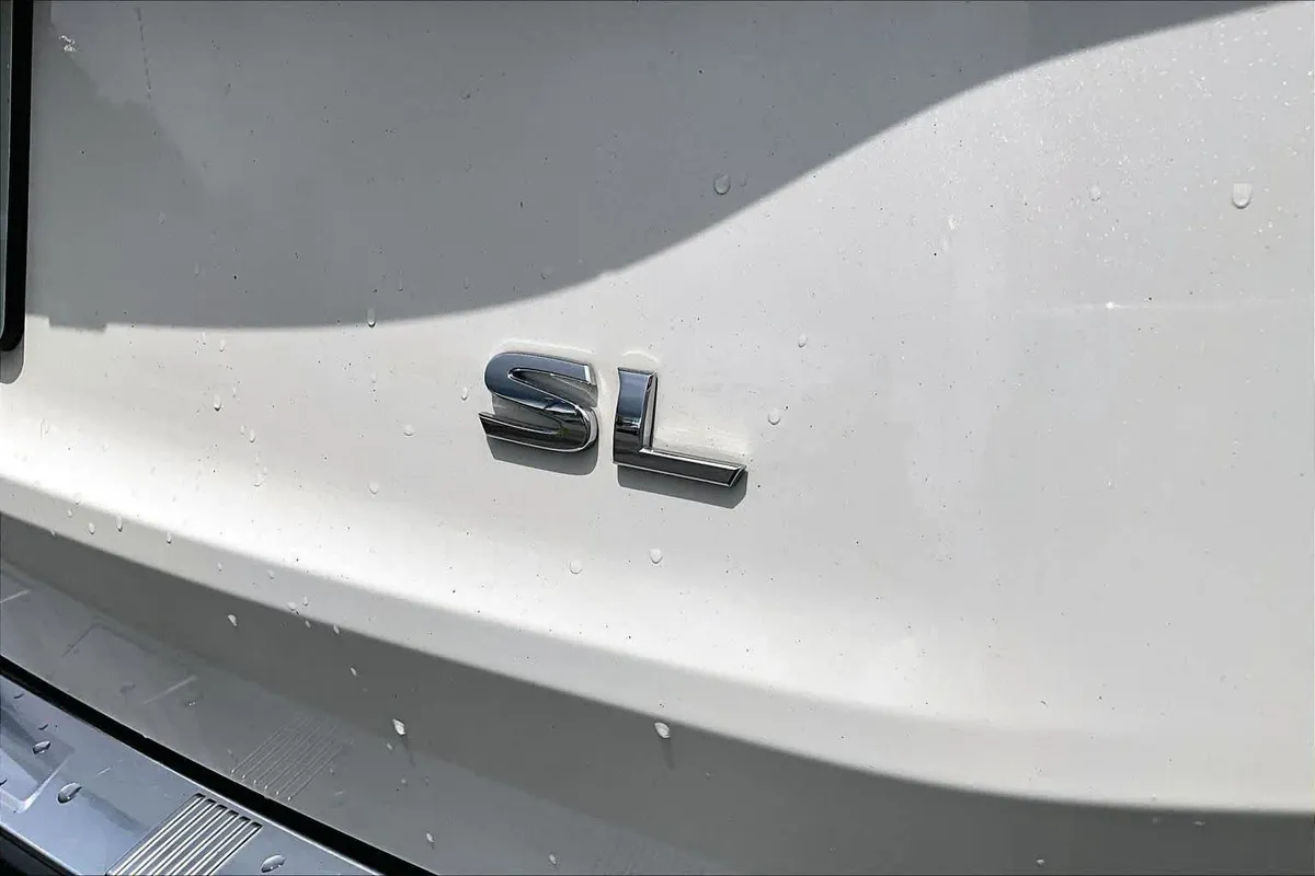 2023 Nissan Rogue SL thumbnail 19