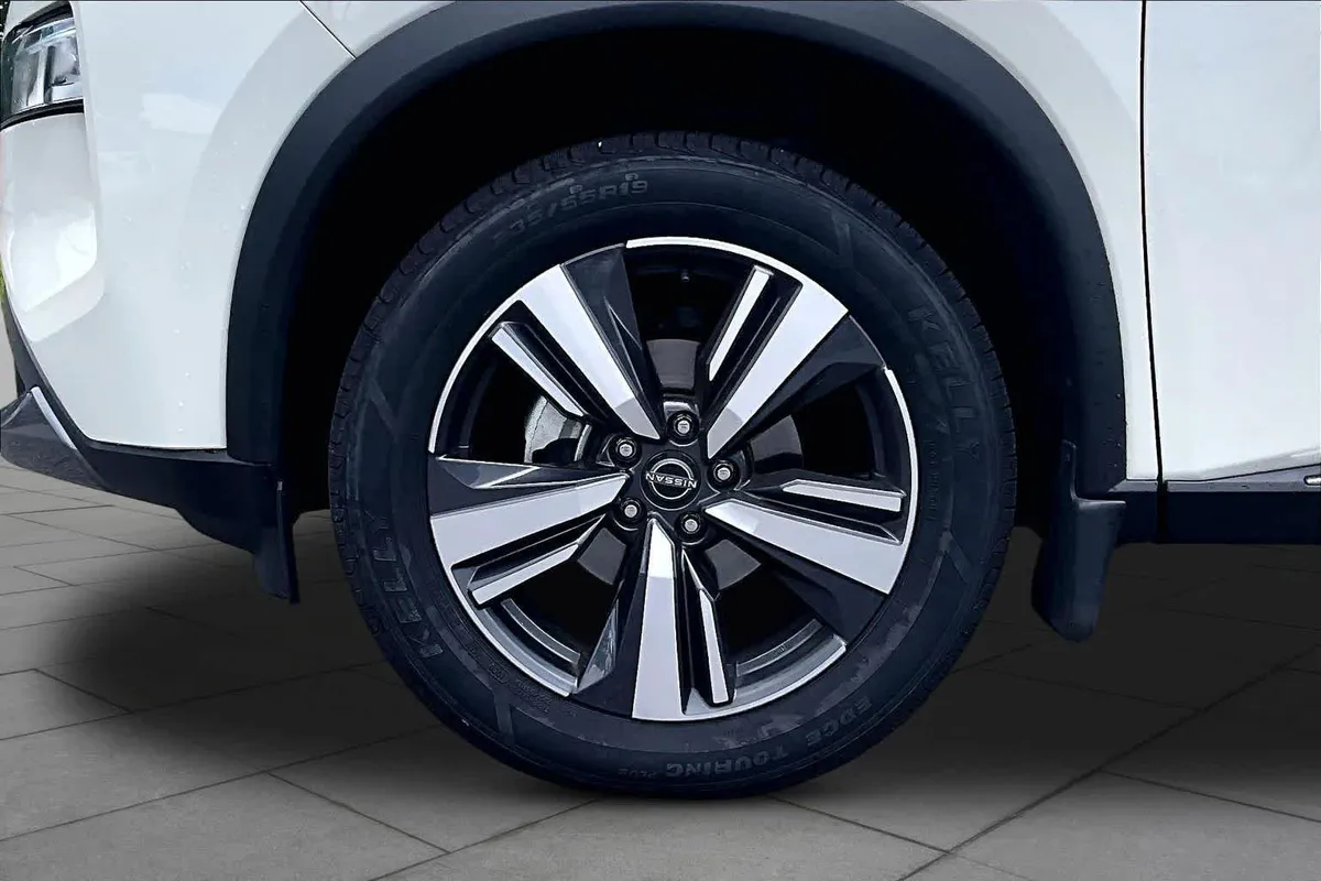2023 Nissan Rogue SL thumbnail 21