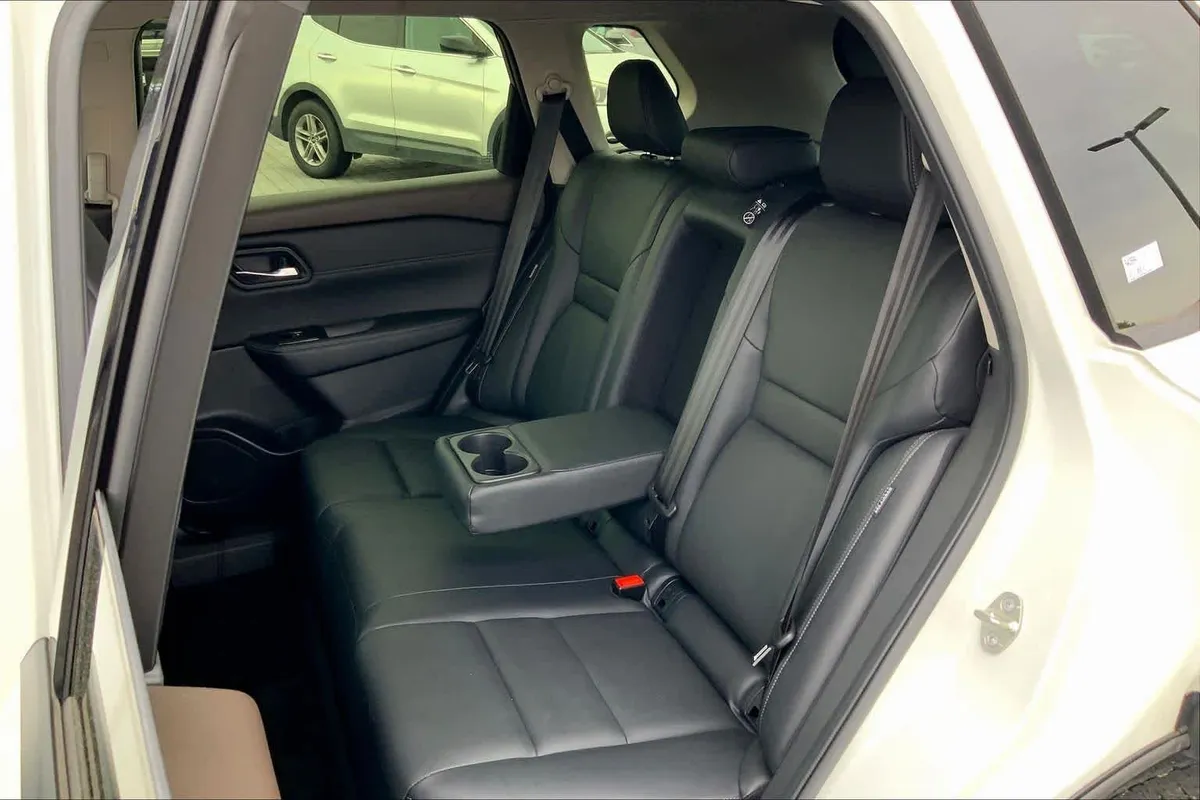 2023 Nissan Rogue SL thumbnail 38