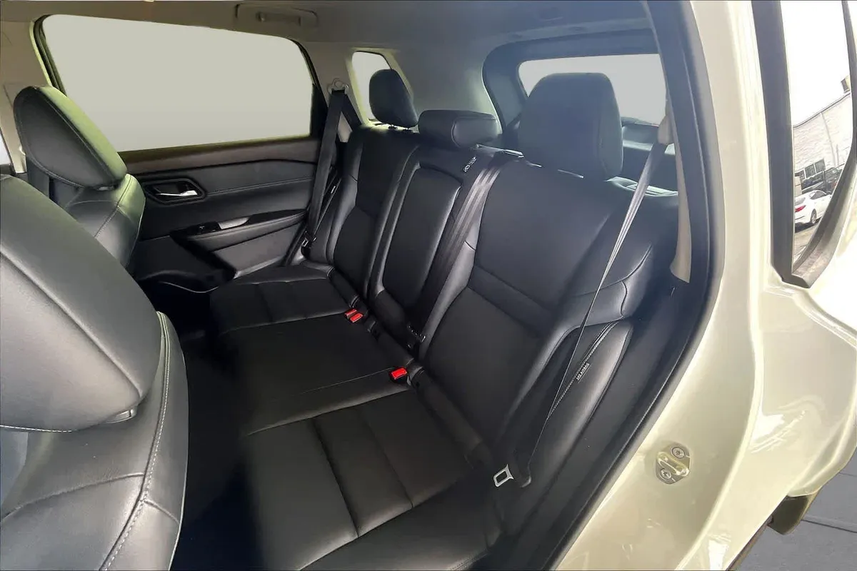 2023 Nissan Rogue SL thumbnail 41