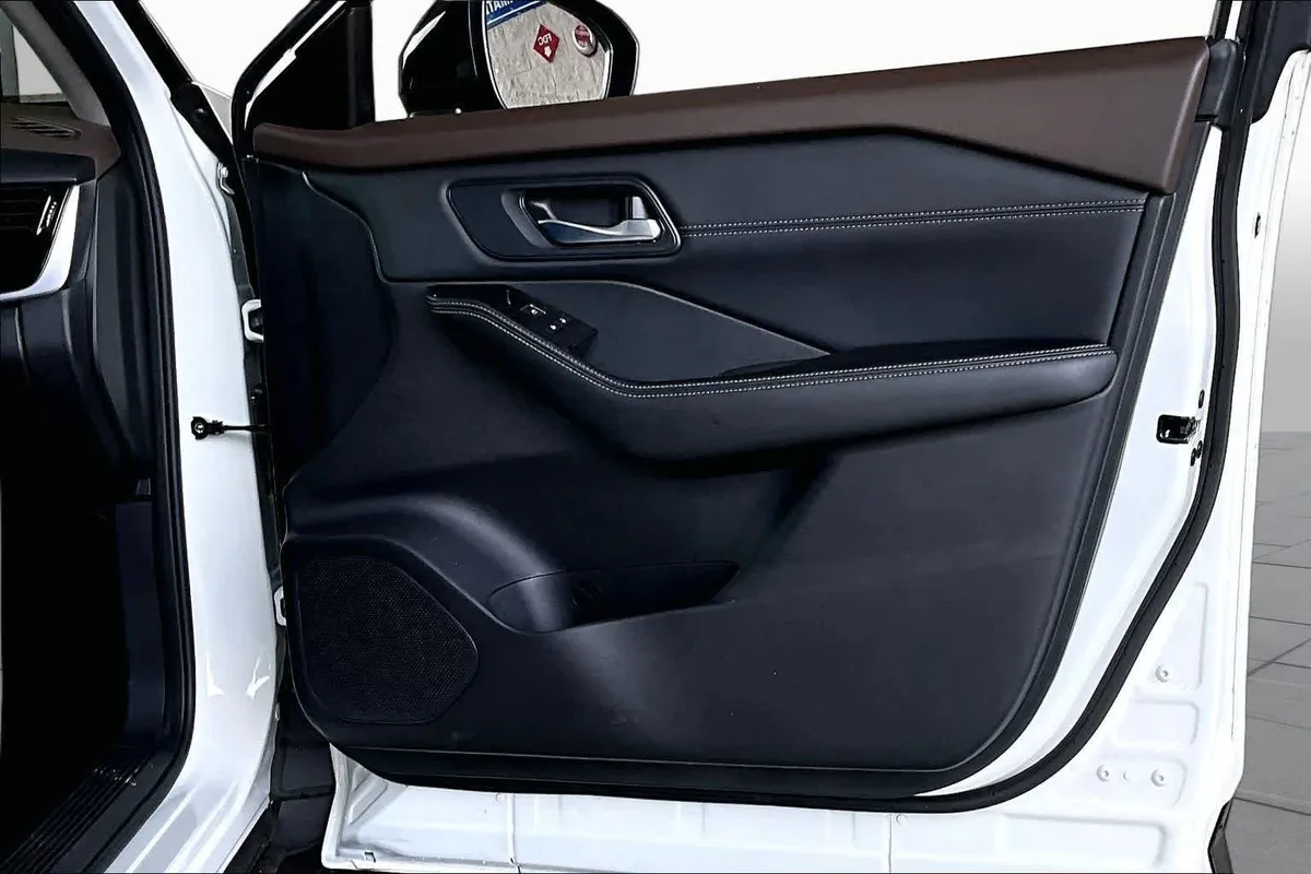 2023 Nissan Rogue SL thumbnail 45