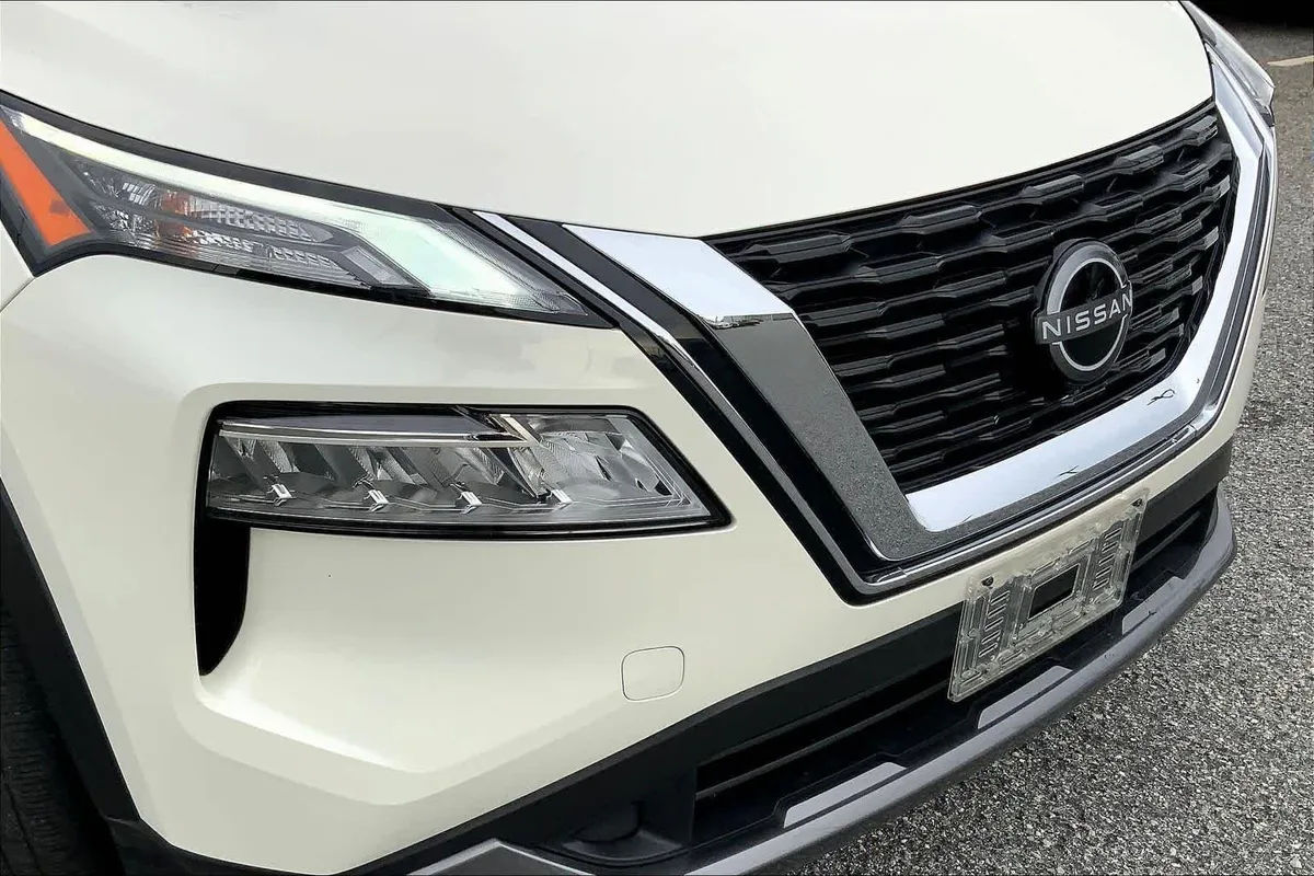 2023 Nissan Rogue SL thumbnail 56
